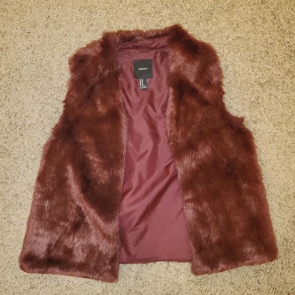 FOREVER 21 Faux Fur Vest